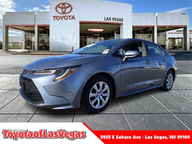 2025 Toyota Corolla LE's photo
