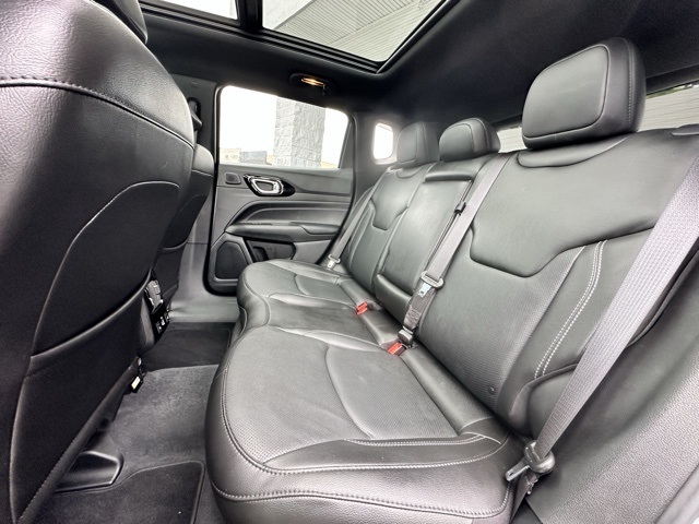 2022 Diamond Black Crystal Pearlcoat Jeep Compass High Altitude 4X4 SUV