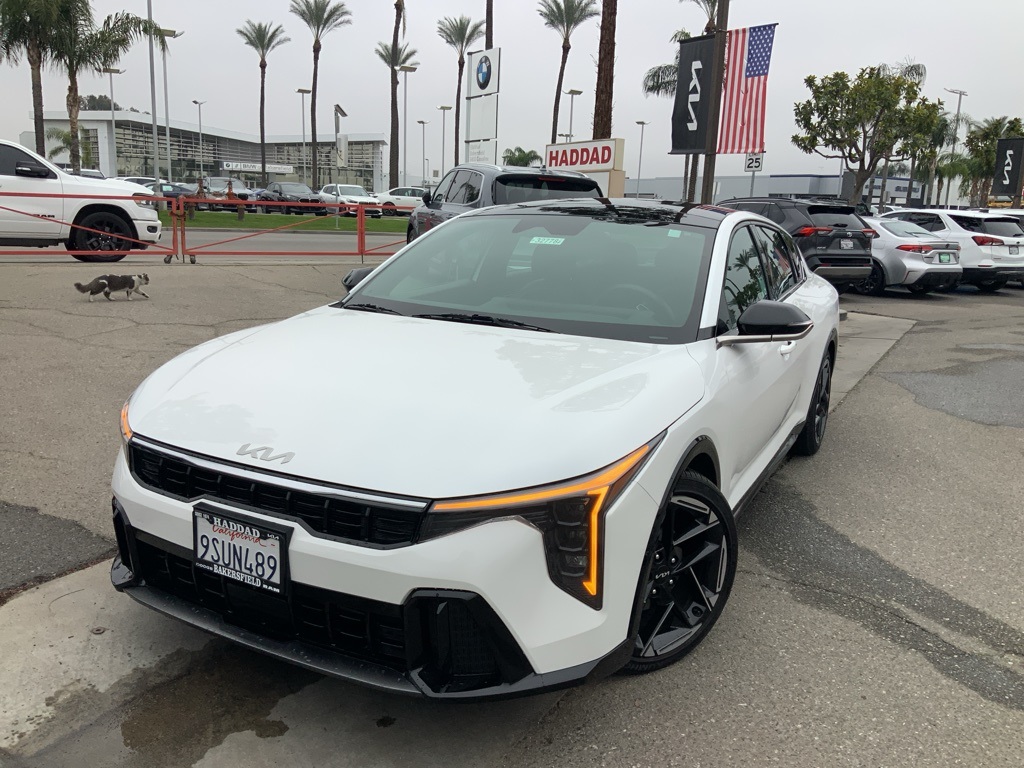 2025 Kia K4 GT-Line's photo