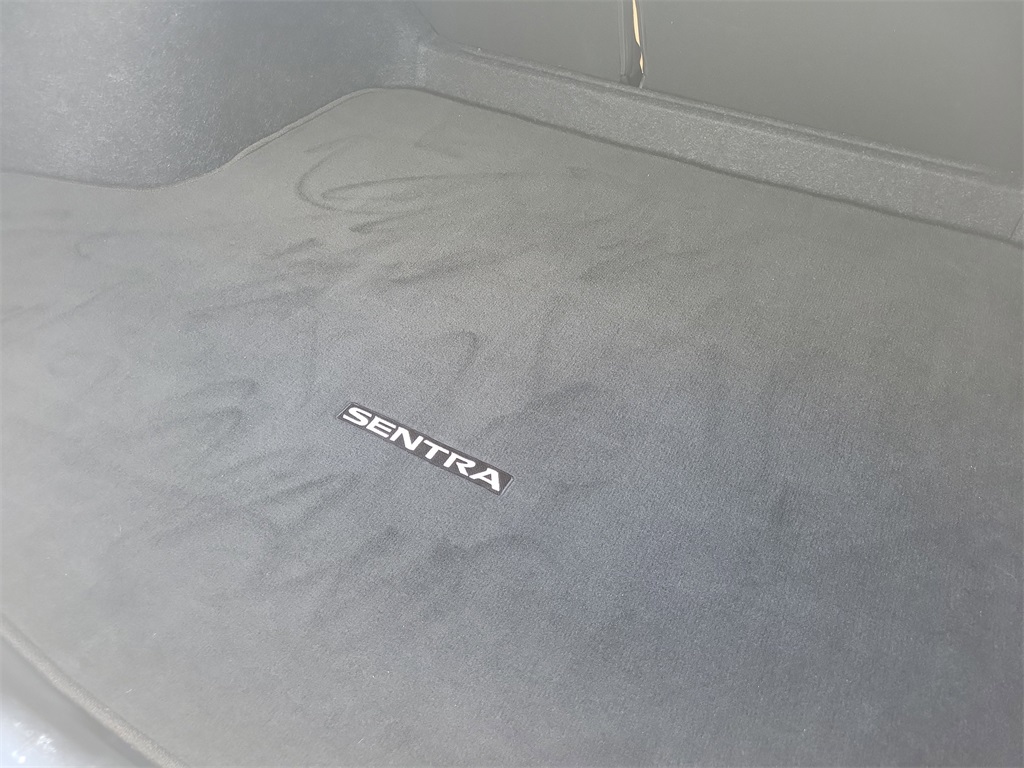 2022 Aspen White TriCoat Pearl Nissan Sentra SV FWD Sedan