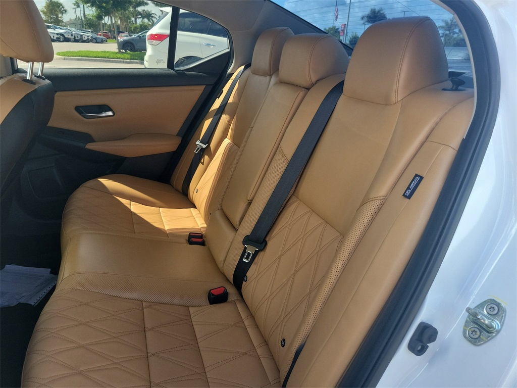 2022 Aspen White TriCoat Pearl Nissan Sentra SV FWD Sedan