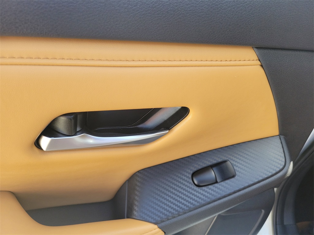 2022 Aspen White TriCoat Pearl Nissan Sentra SV FWD Sedan