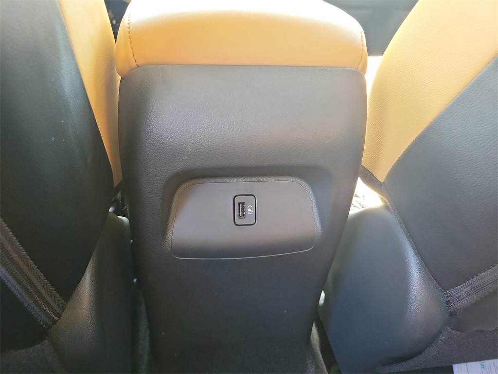 2022 Aspen White TriCoat Pearl Nissan Sentra SV FWD Sedan