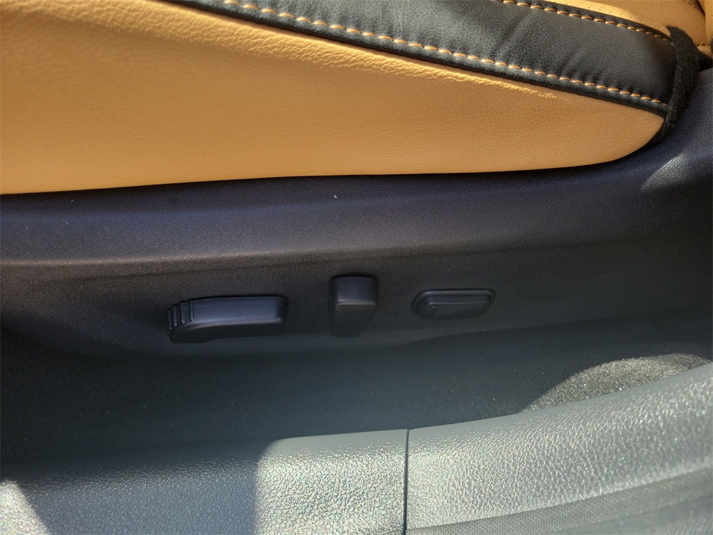 2022 Aspen White TriCoat Pearl Nissan Sentra SV FWD Sedan