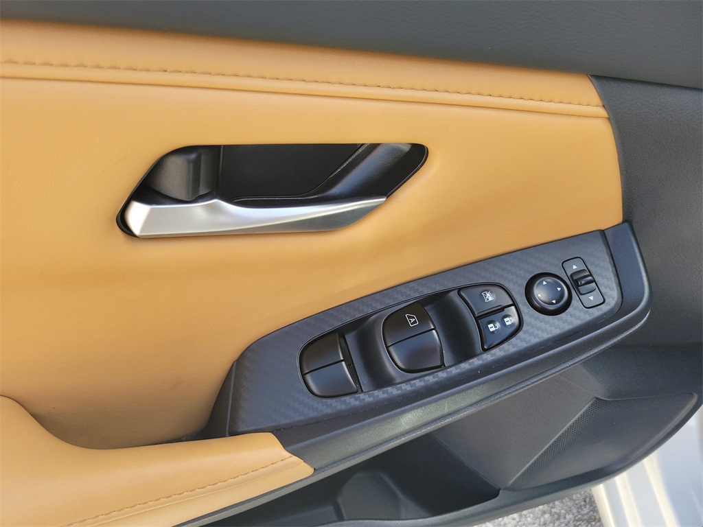 2022 Aspen White TriCoat Pearl Nissan Sentra SV FWD Sedan