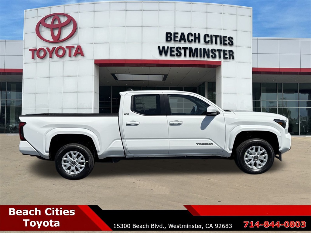 2025 Toyota Tacoma SR5 Double Cab photo 13