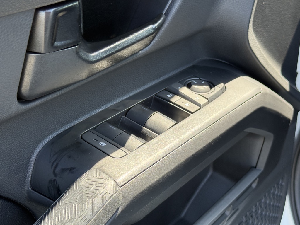 2025 Toyota Tacoma SR5 Double Cab photo 16
