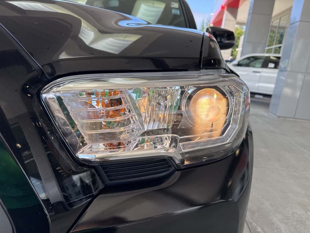 2022 Toyota Tacoma TRD Sport photo 12