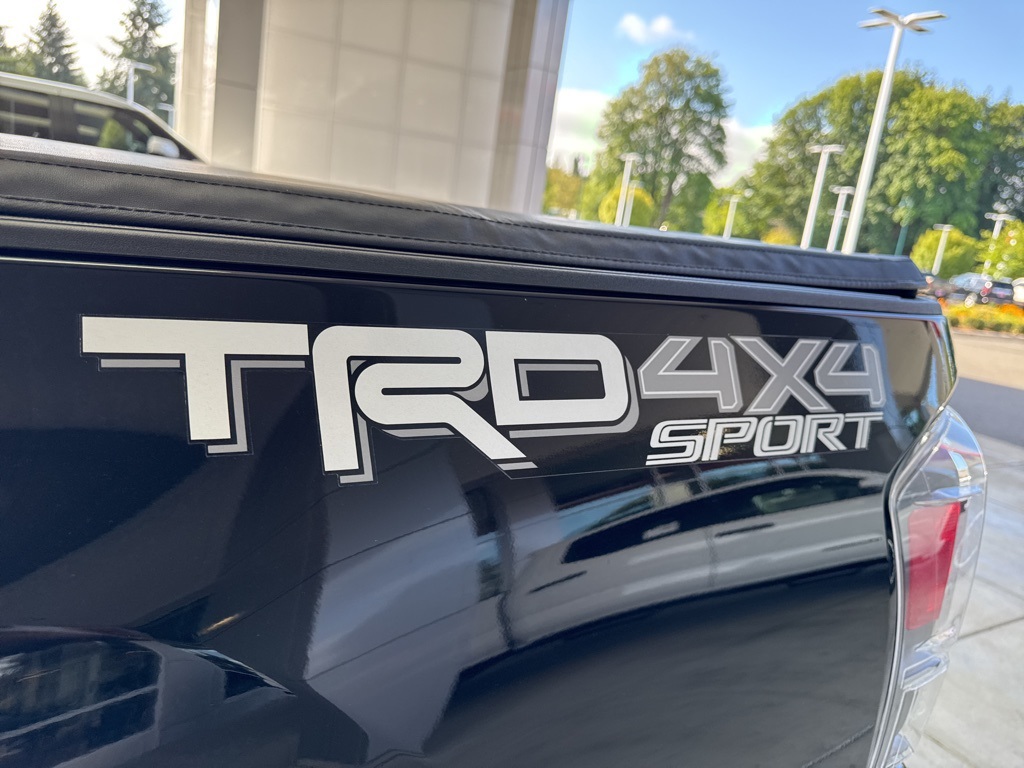 2022 Toyota Tacoma TRD Sport photo 9
