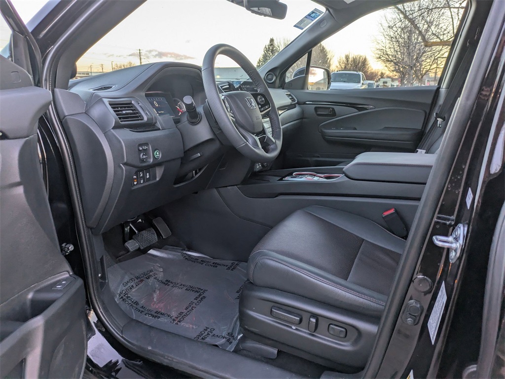 2024 Honda Passport Black Edition photo 10