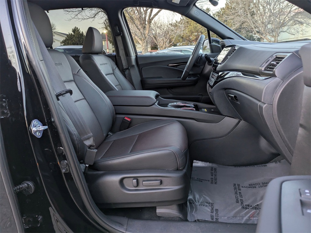2024 Honda Passport Black Edition photo 27