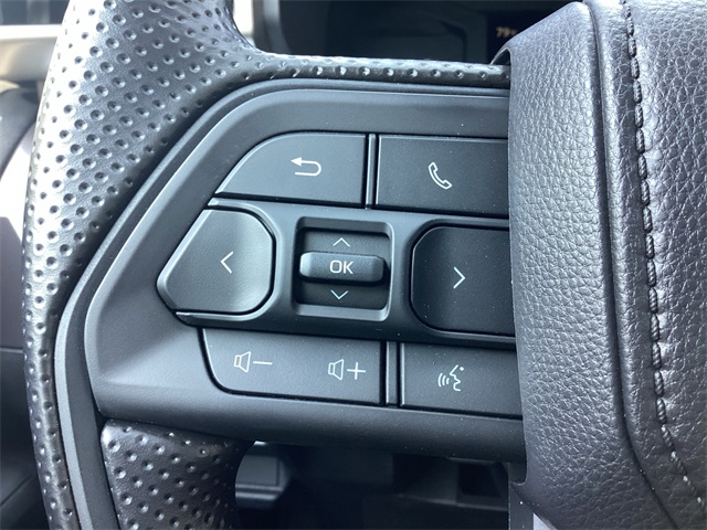 2025 Toyota Tacoma SR5 Double Cab photo 17