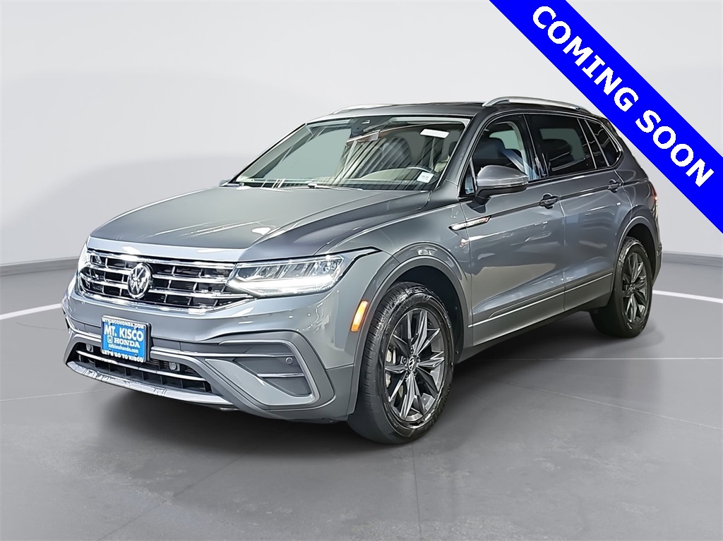2022 Volkswagen Tiguan SE's photo