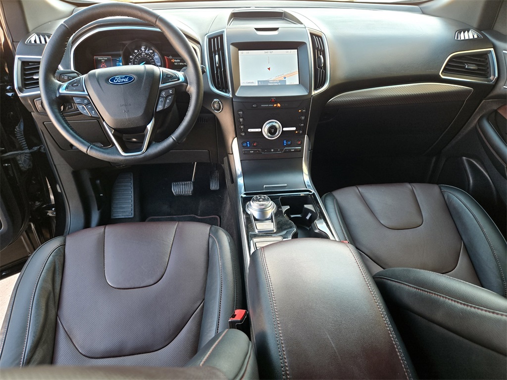 2020 Ford Edge Titanium photo 12