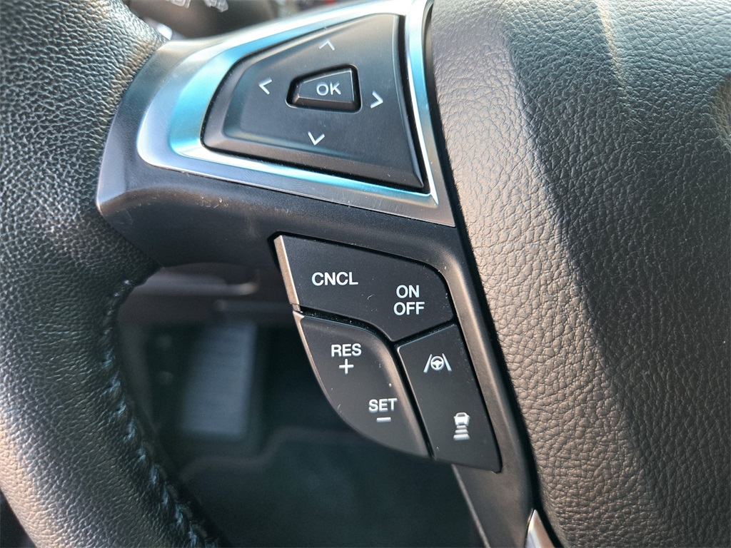 2020 Ford Edge Titanium photo 15