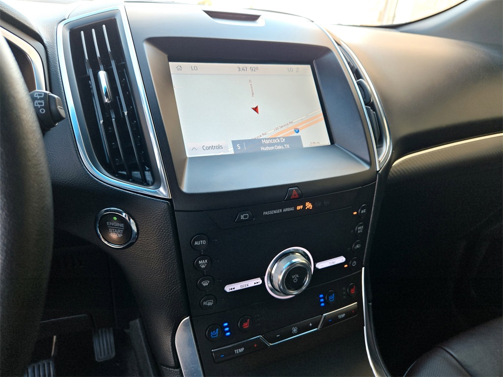 2020 Ford Edge Titanium photo 17