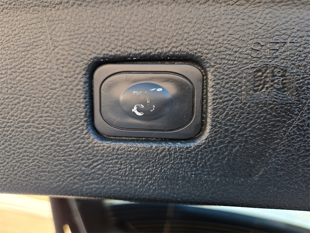 2020 Ford Edge Titanium photo 30