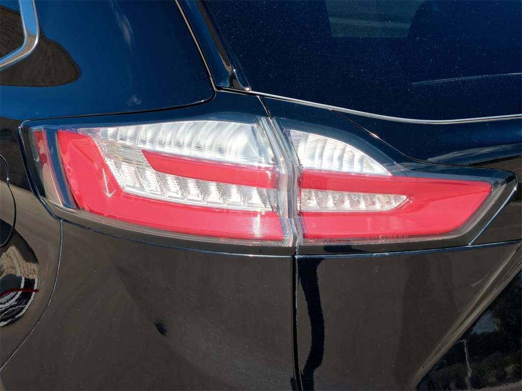 2020 Ford Edge Titanium photo 6