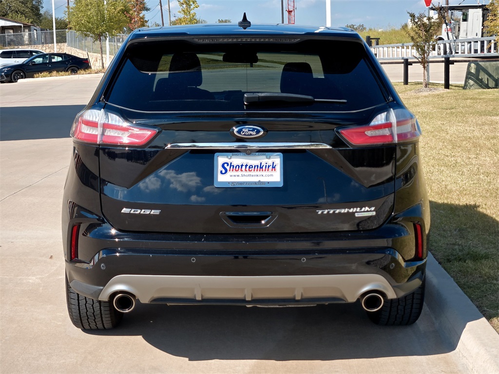 2020 Ford Edge Titanium photo 7