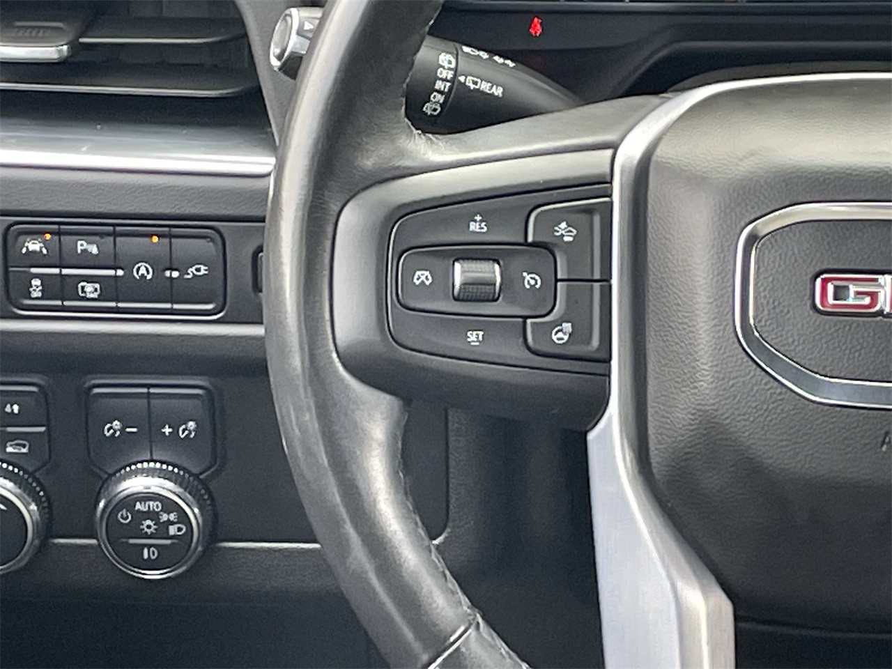 used 2022 GMC Yukon car, priced at $49,991