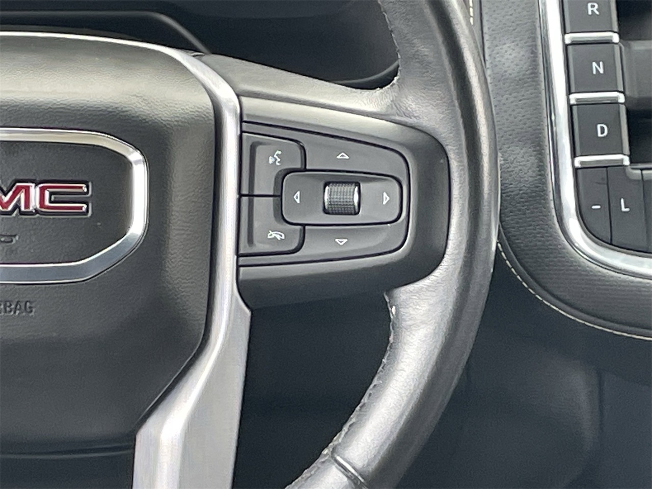 used 2022 GMC Yukon car, priced at $49,991