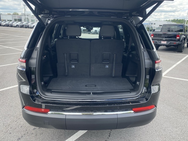 new 2025 Jeep Grand Cherokee L car, priced at $42,090