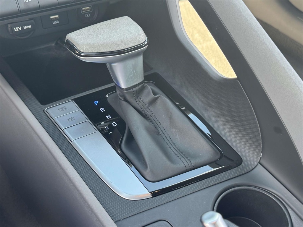 2023 Hyundai Elantra SE photo 26