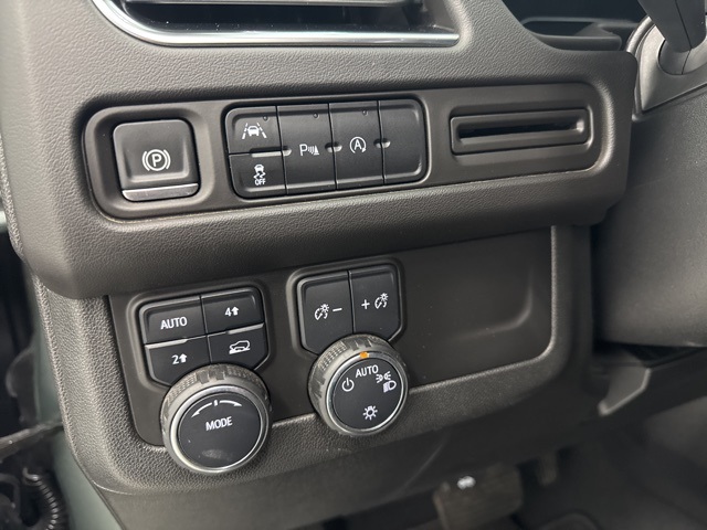 used 2024 Chevrolet Tahoe car, priced at $47,988