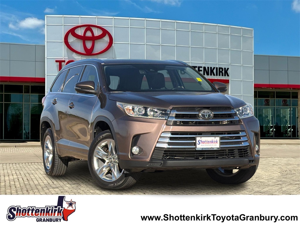 2018 Toyota Highlander Limited's photo