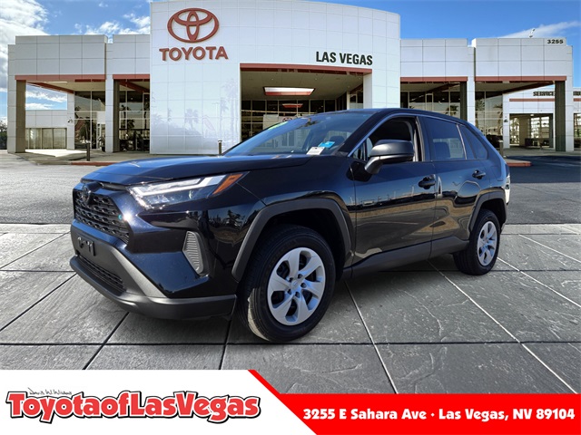2024 Toyota RAV4 LE's photo