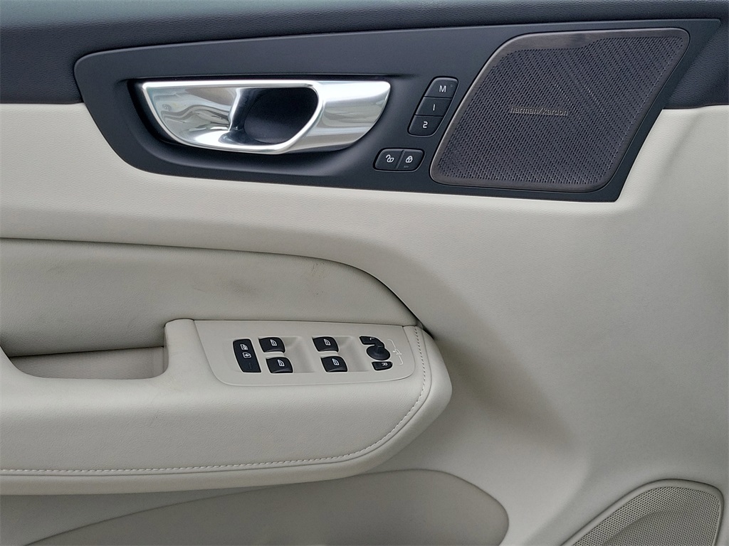 new 2026 Volvo XC60 Plug-In Hybrid car, priced at $72,735