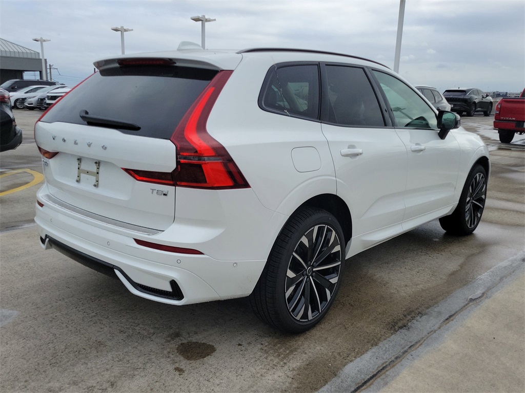 new 2026 Volvo XC60 Plug-In Hybrid car, priced at $72,735