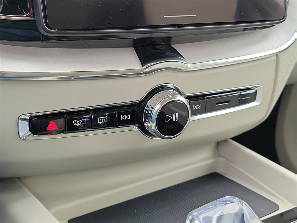 new 2026 Volvo XC60 Plug-In Hybrid car, priced at $72,735