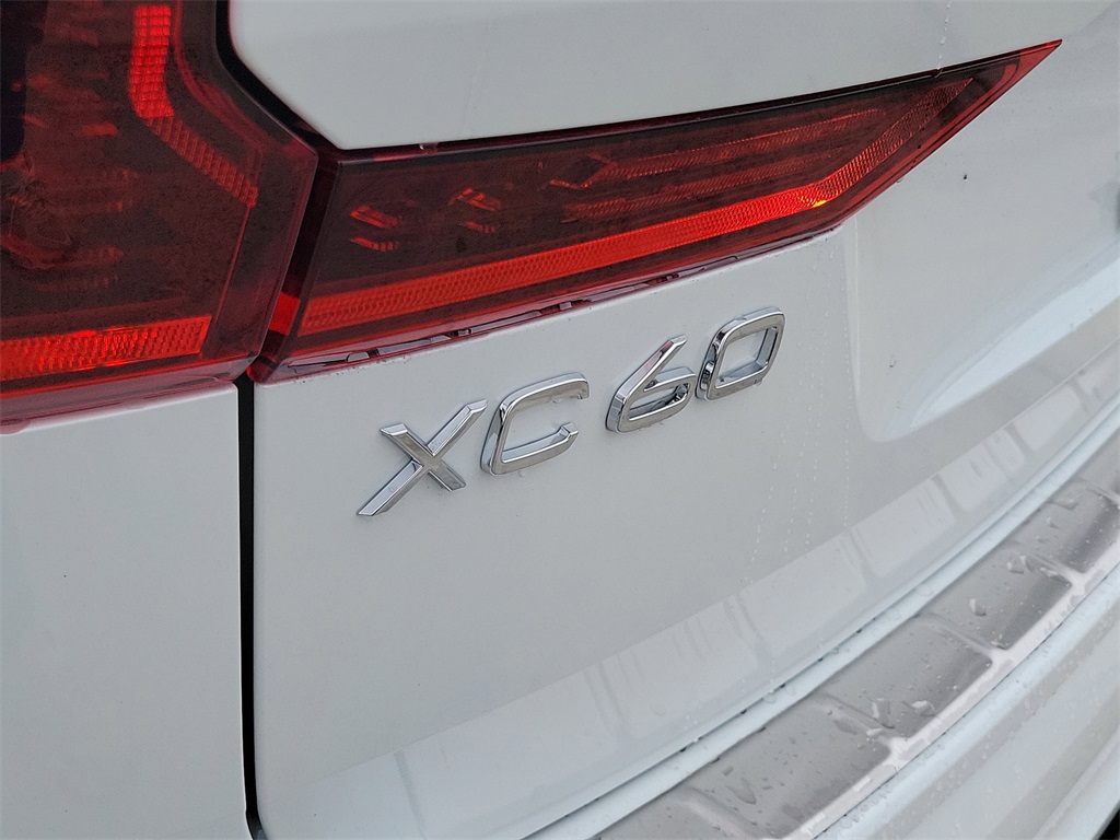 new 2026 Volvo XC60 Plug-In Hybrid car, priced at $72,735