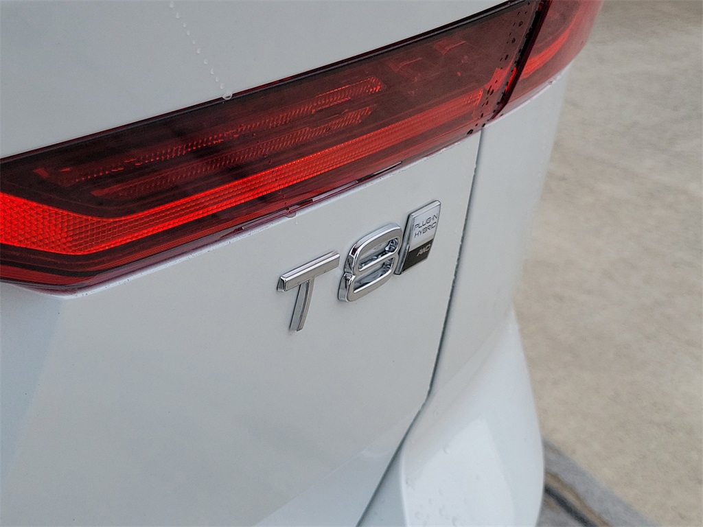 new 2026 Volvo XC60 Plug-In Hybrid car, priced at $72,735