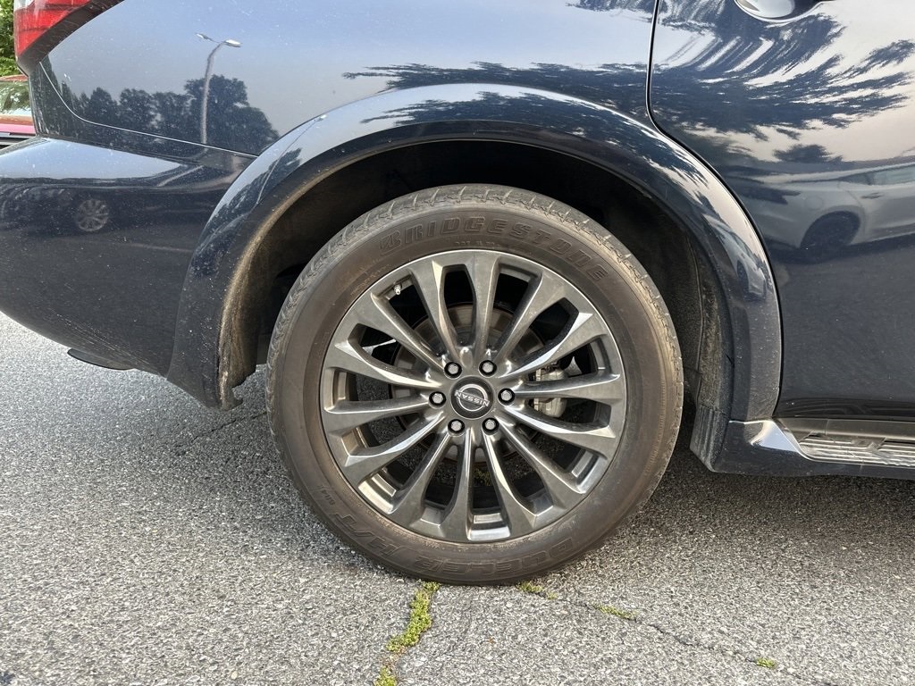 Used 2021 Blue Nissan Platinum image 10