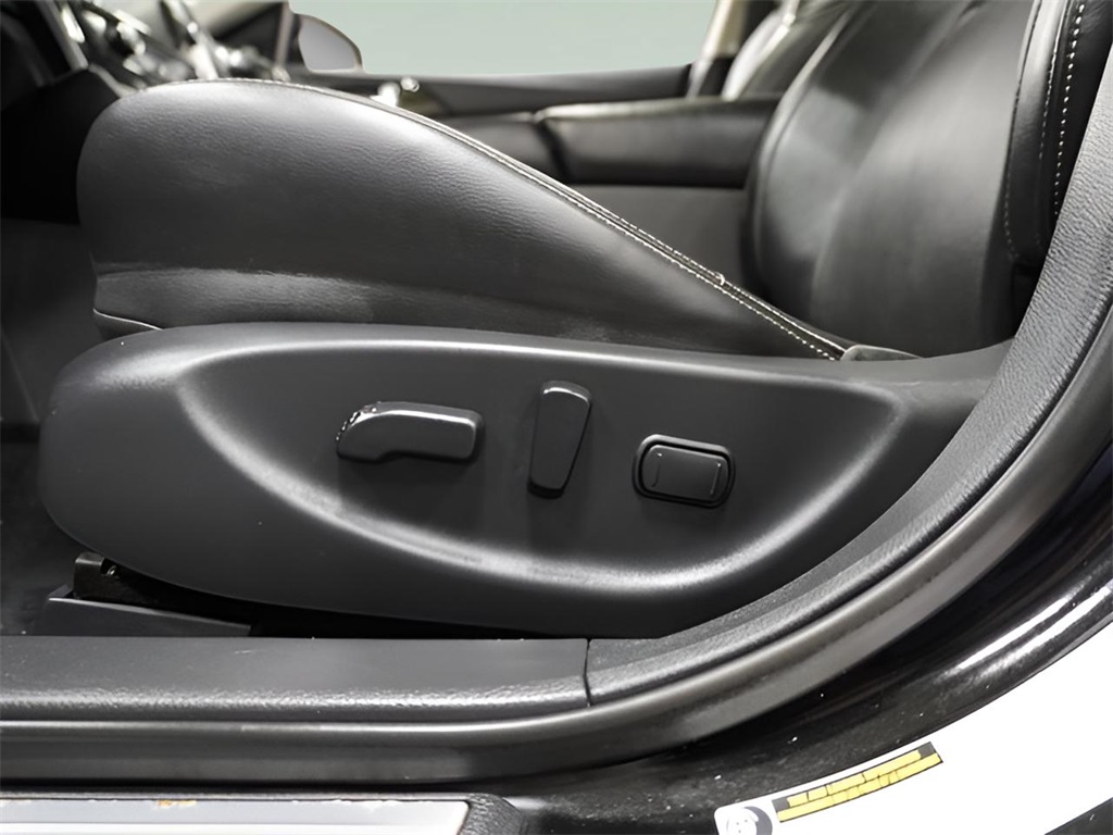 2019 Nissan Maxima SL photo 2