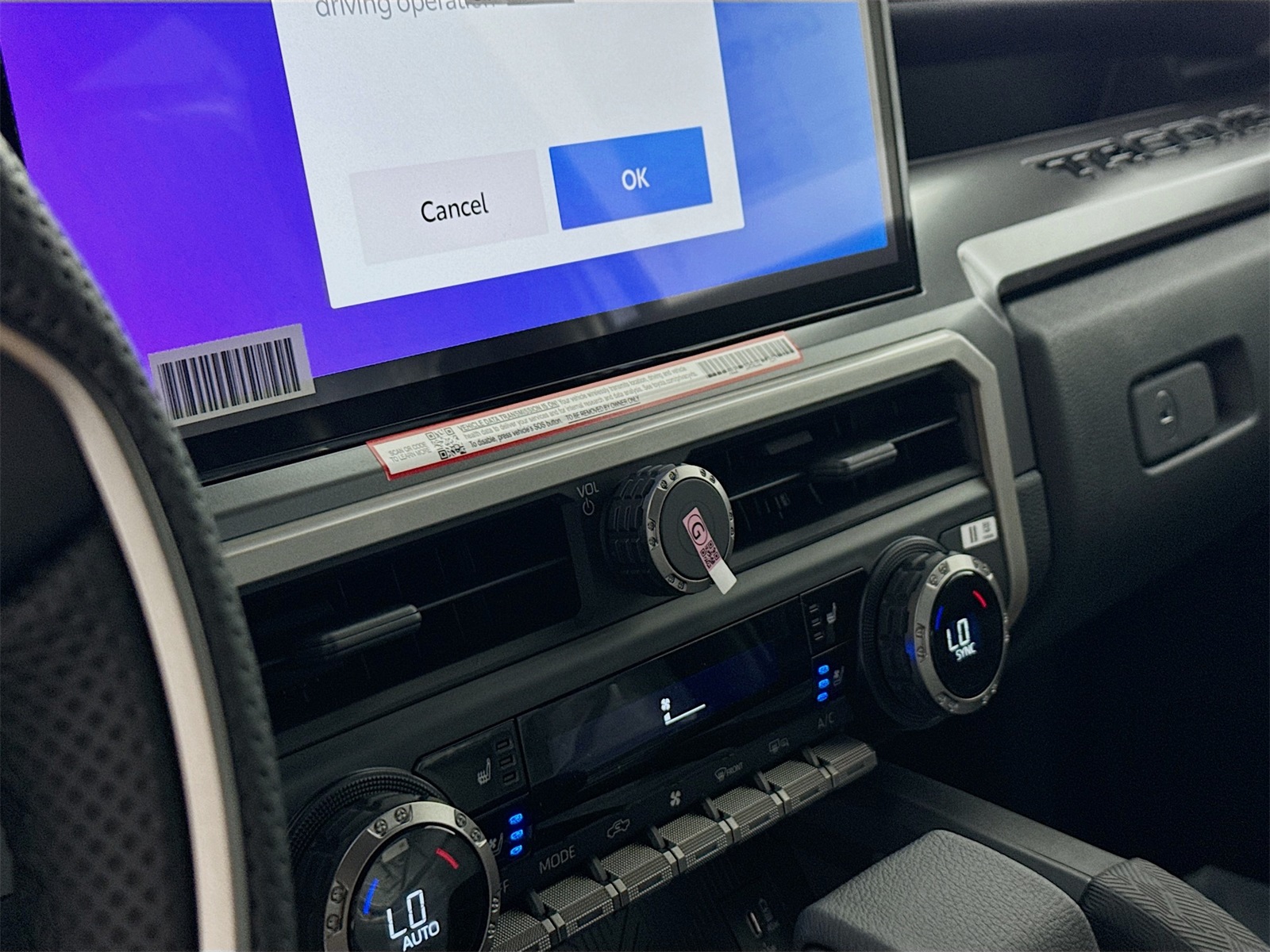 2025 Toyota Tacoma TRD Off-Road Double Cab photo 9