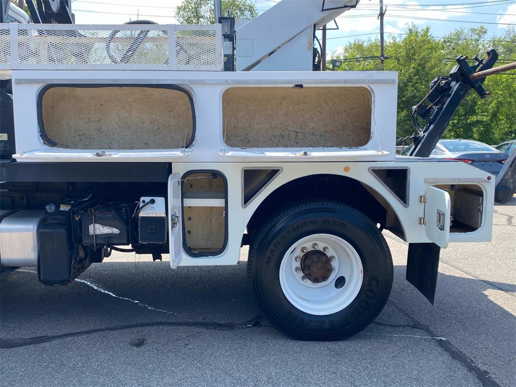 2015 White Freightliner 180SD Bucket/Boom ALTEC