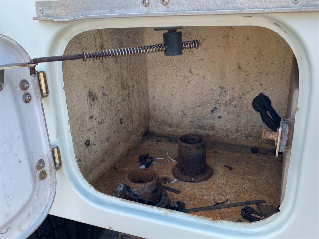 2015 White Freightliner 180SD Bucket/Boom ALTEC