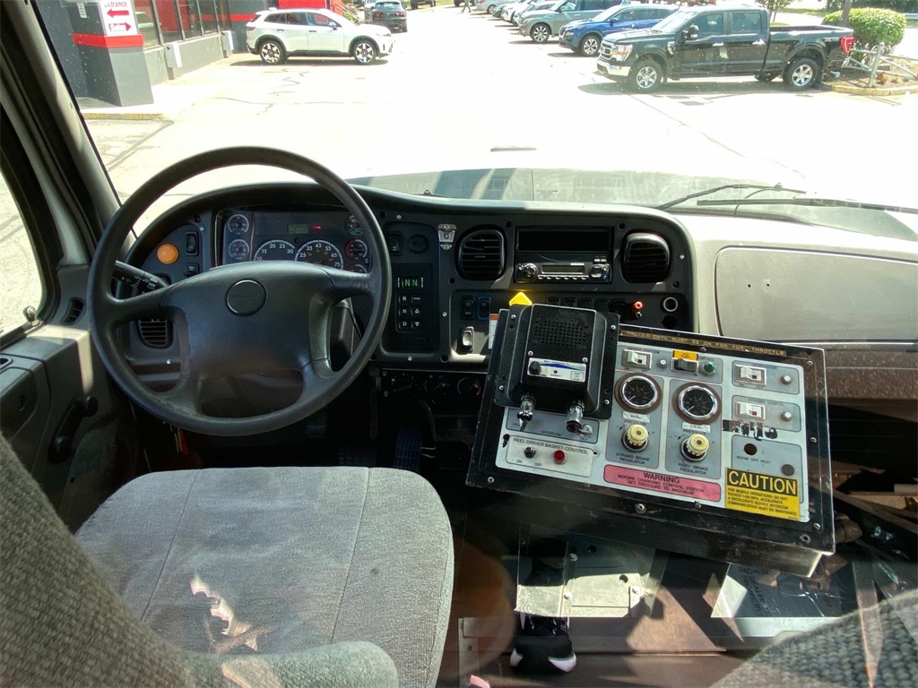 2015 White Freightliner 180SD Bucket/Boom ALTEC