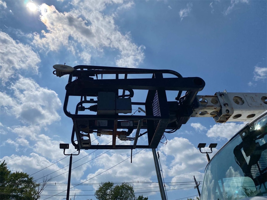 2015 White Freightliner 180SD Bucket/Boom ALTEC