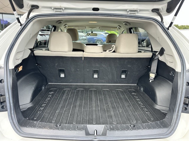 2016 Crystal White Pearl Subaru Crosstrek 2.0i Premium AWD SUV