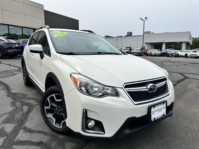 2016 Crystal White Pearl Subaru Crosstrek 2.0i Premium AWD SUV
