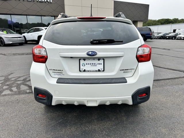 2016 Crystal White Pearl Subaru Crosstrek 2.0i Premium AWD SUV