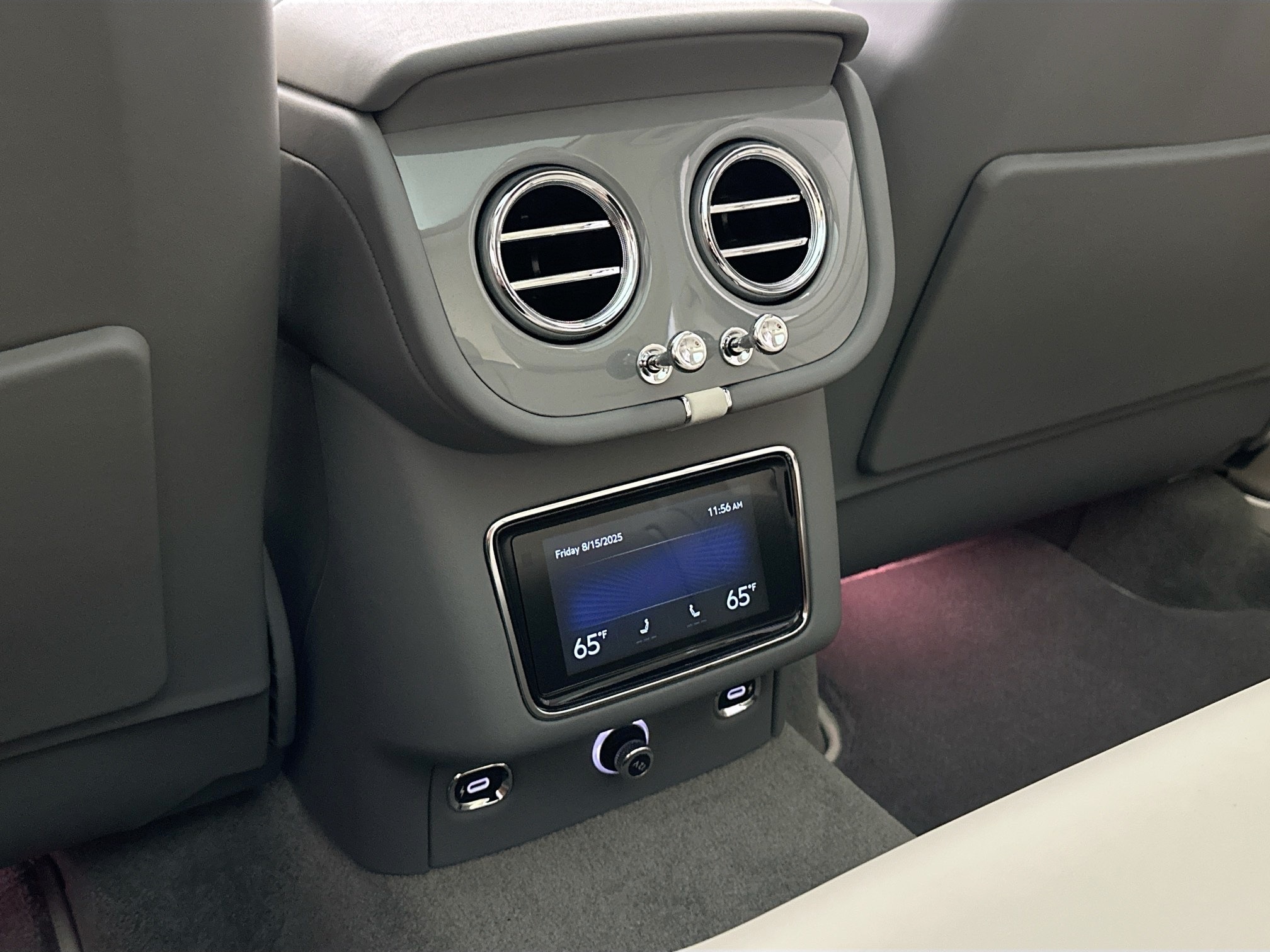 new 2025 Bentley Bentayga car