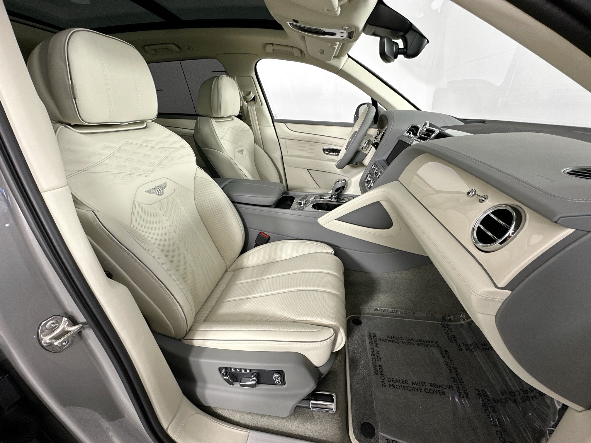 new 2025 Bentley Bentayga car