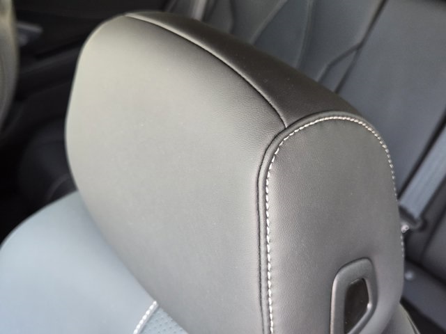 used 2025 Acura RDX car, priced at $41,300