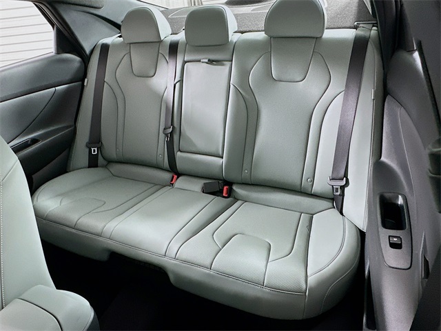 Elantra Hybrid Limited