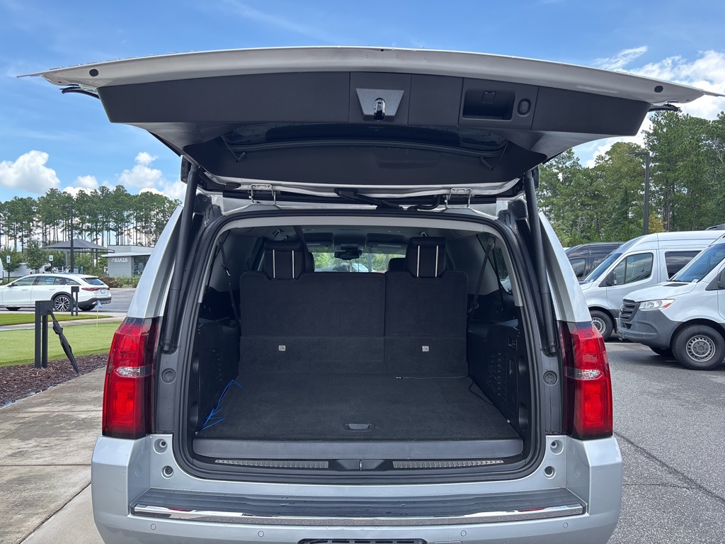 Used 2020 Chevrolet Suburban 4x2 SUV for sale #SP1442 - photo 12